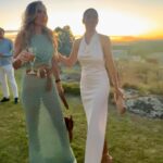 Carolina de Moras Instagram - Espectacular la invitación de @fasano y @cranberry_chic realmente una experiencia de otro nivel. !! @aledelsante @millarayviera @angelicacastro_ @josepooley
