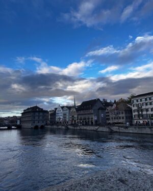 Carolina de Moras Instagram - Random Zurich. ❤️⭐️ 

#traveling #travel  #travelphotography #zurich #switzerland #wintervibes