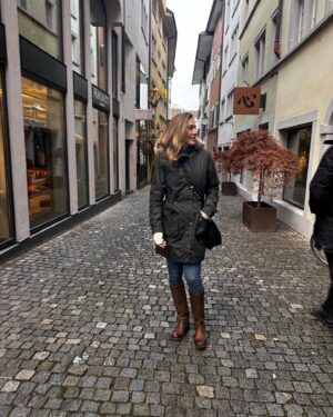 Carolina de Moras Instagram - Random Zurich. ❤️⭐️ 

#traveling #travel  #travelphotography #zurich #switzerland #wintervibes