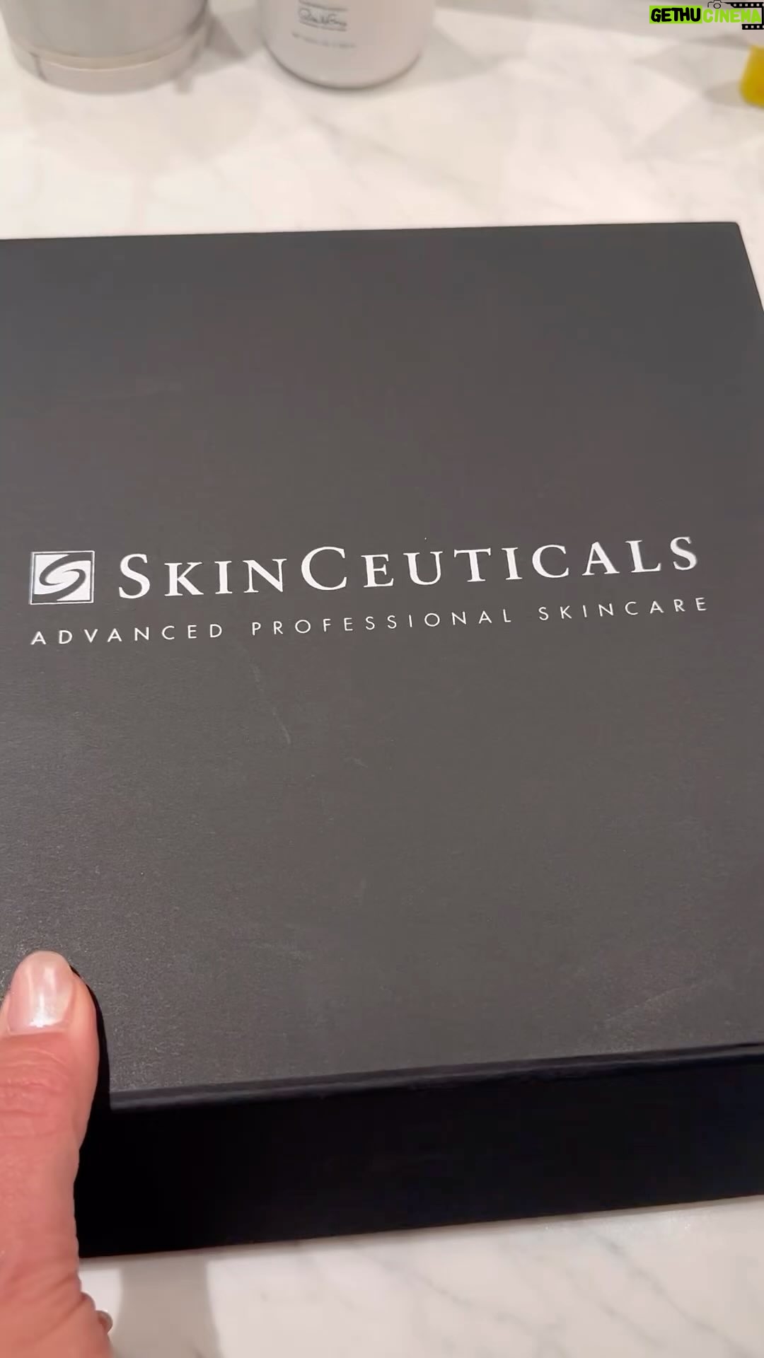 Carolina de Moras Instagram - Y estoy enamorada de sus resultados …!! #skinceuticalscl #skcpartner @skinceuticals