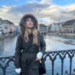 Carolina de Moras Instagram - Random Zurich. ❤️⭐️ #traveling #travel #travelphotography #zurich #switzerland #wintervibes
