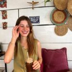 Caroline Dallarosa Instagram - 40 graus no rio e um mate. 🧝🏼‍♀️