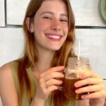 Caroline Dallarosa Instagram - 40 graus no rio e um mate. 🧝🏼‍♀️