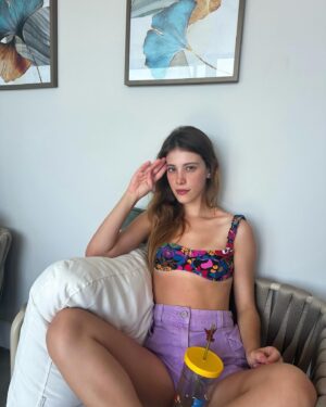 Caroline Dallarosa Instagram - Blah blah