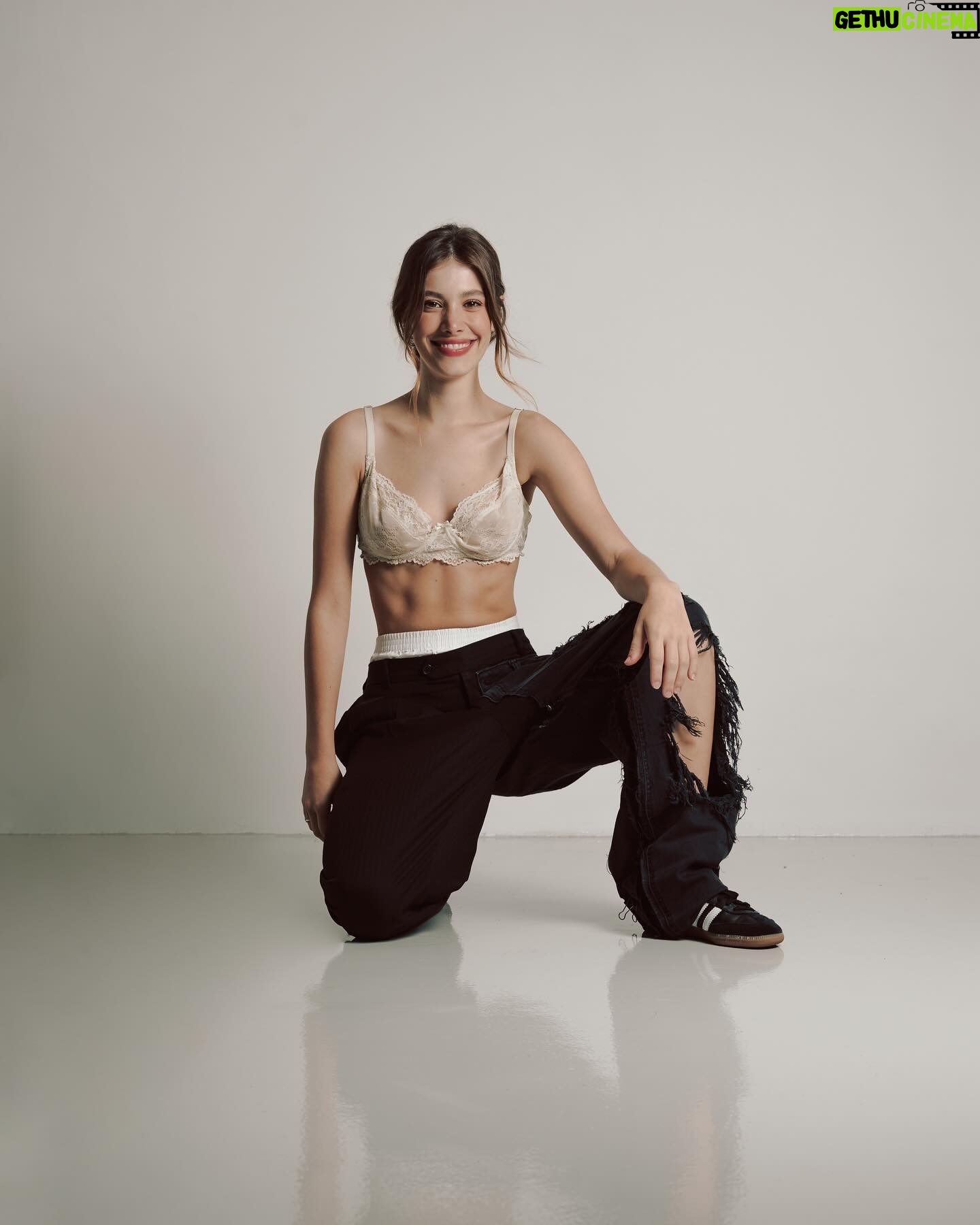 Caroline Dallarosa Instagram - Posso ir soltando aos pouquinhos as fotos 👀 Foto: @camilacardosoribeiro Maquiagem: @soutabatha Stylist: @mariaclaramcruz
