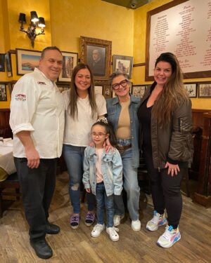 Caroline Manzo Instagram - Thanks so much @Carminesnyc and @chefglennrolnick as always for a great lunch!  We love grabbing a bite here when we are in the city! 🍝🍷