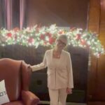 Caroline Manzo Instagram - Spreading holiday cheer with @lovechicos at Radio City Christmas Spectacular 🎄 – ’Tis the season for style! 🌟❤️ 🛍️ #LoveChicos