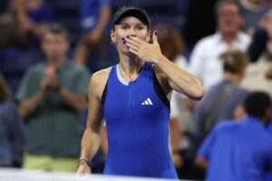 Caroline Wozniacki Instagram - Loved being back under the lights at the @usopen ! 🎾✨

📸 @jimmie48tennis