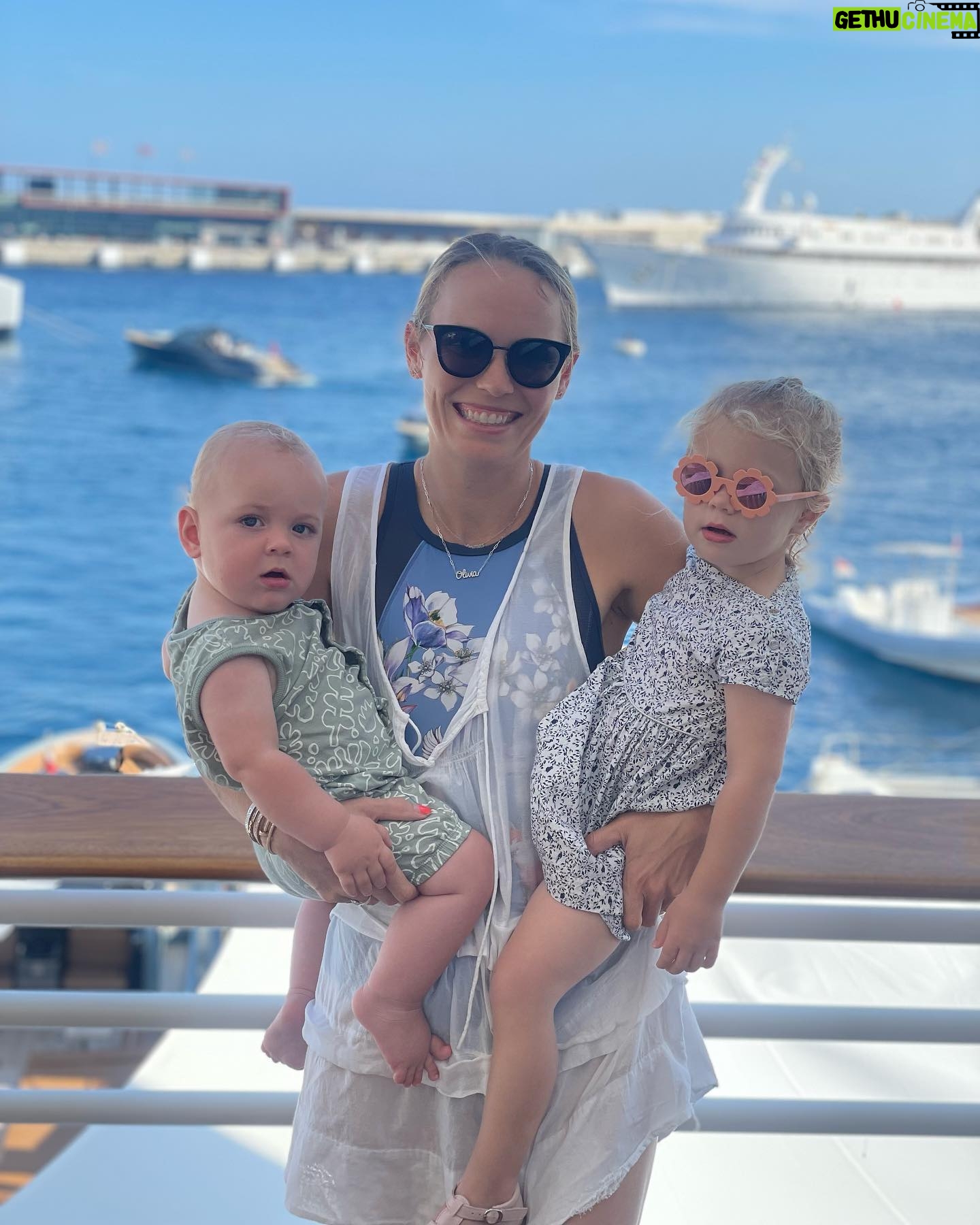Caroline Wozniacki Instagram - Easy like Sunday morning ❤️