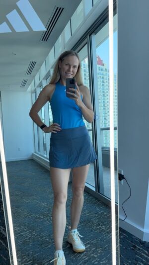 Caroline Wozniacki Instagram - Blue looks good on you @carowozniacki 💙🫶