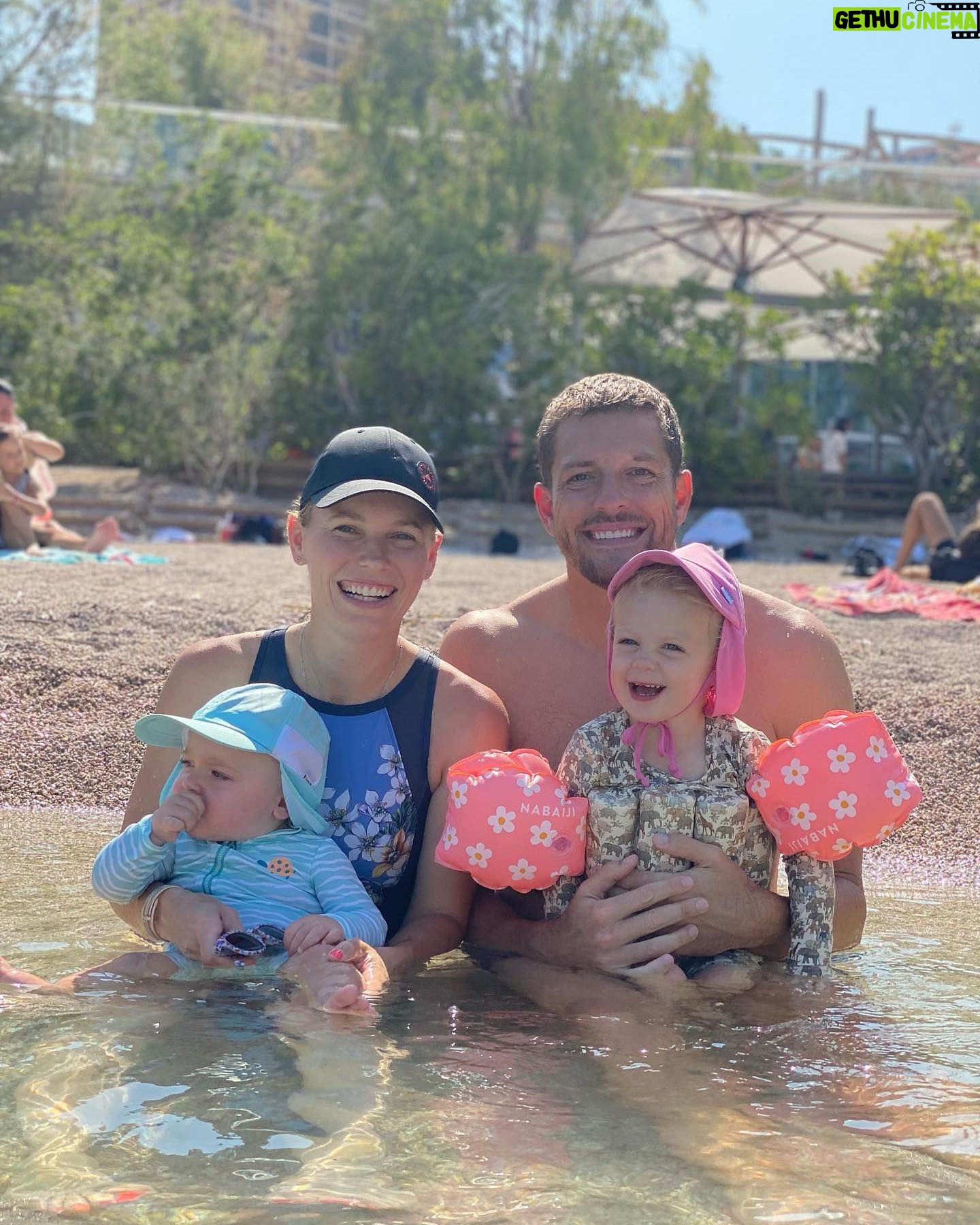 Caroline Wozniacki Instagram - Family time ❤️ #love #family #sun