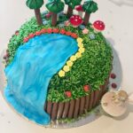 Carrie Bickmore Instagram – Nature cake for a nature girl ❤️❤️ 
Can’t believe you are 8 Evie girl 🥰
(Addie thought it looked the cake was sticking its tongue out🤣)