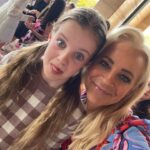 Carrie Bickmore Instagram - Beautiful weekend back home in Perth with friends and family. The sky is always just so blue and never ending ☀️