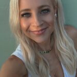 Carrie Bickmore Instagram – Still thinking about the pit stops all these days later! They are insane 🤯 
Had the best time at the grandprix and now almost as into the F1 as my McLaren loving son! 😊

@ausgp 
@marriottbonvoy 
@rebeccavallance 
@laur.by.l.a