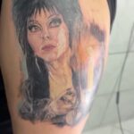 Cassandra Peterson Instagram - #tattoo#Tuesday This tattoo is incredible! 🖤 Video shared by @tinna.rose_ Tattoo by @yurileearts #horrormovies #tattoos #elvira #tatuagem #halloween #elviramistressofthedark #elvirarainhadastrevas