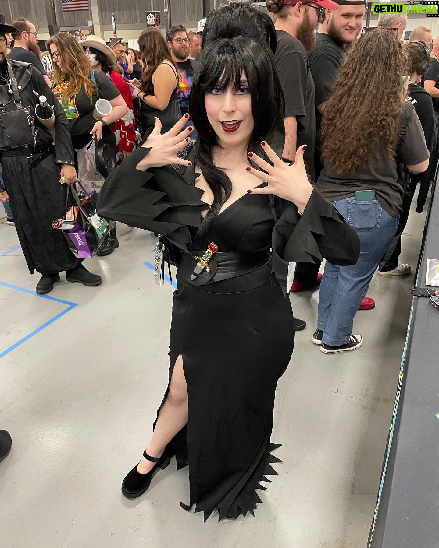 Cassandra Peterson - 43K Likes - So much fun seeing all the Elvira cosplay this weekend @spookalafl 🖤