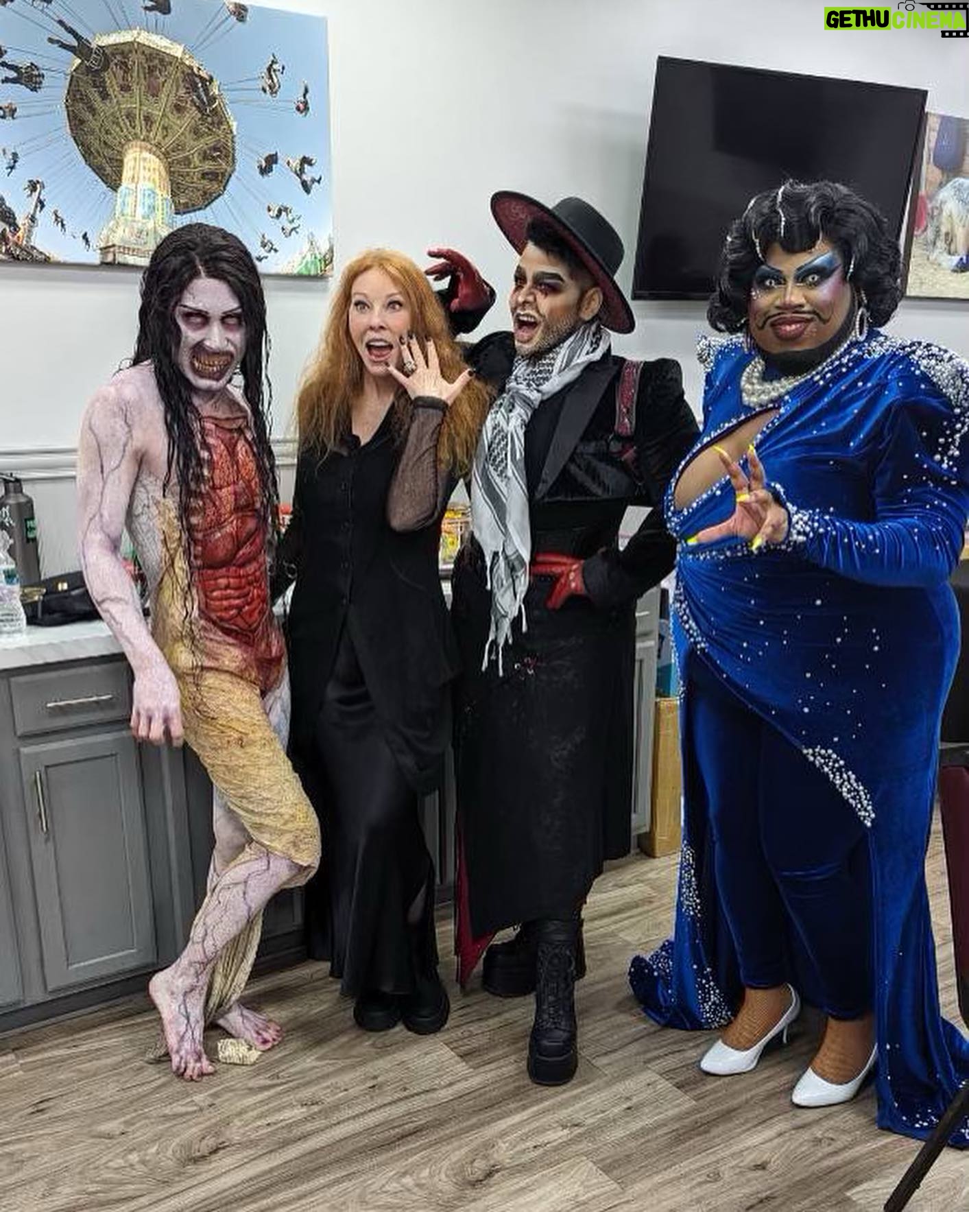 Cassandra Peterson Instagram - I want to sincerely thank the promoters @spookalafl for their very generous donation to the Human Rights Campaign (HRC) Foundation on my behalf! Also, a huge thank you to everyone who came to see me!