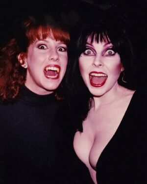 Cassandra Peterson Instagram - #throwback Fangs for the Mammaries! With @larainenewman back in the 80’s

#elvira #elviramistressofthedark #larainenewman #1980s #groundlings #improvcomedy #ᴛʙᴛ #throwbackthursday