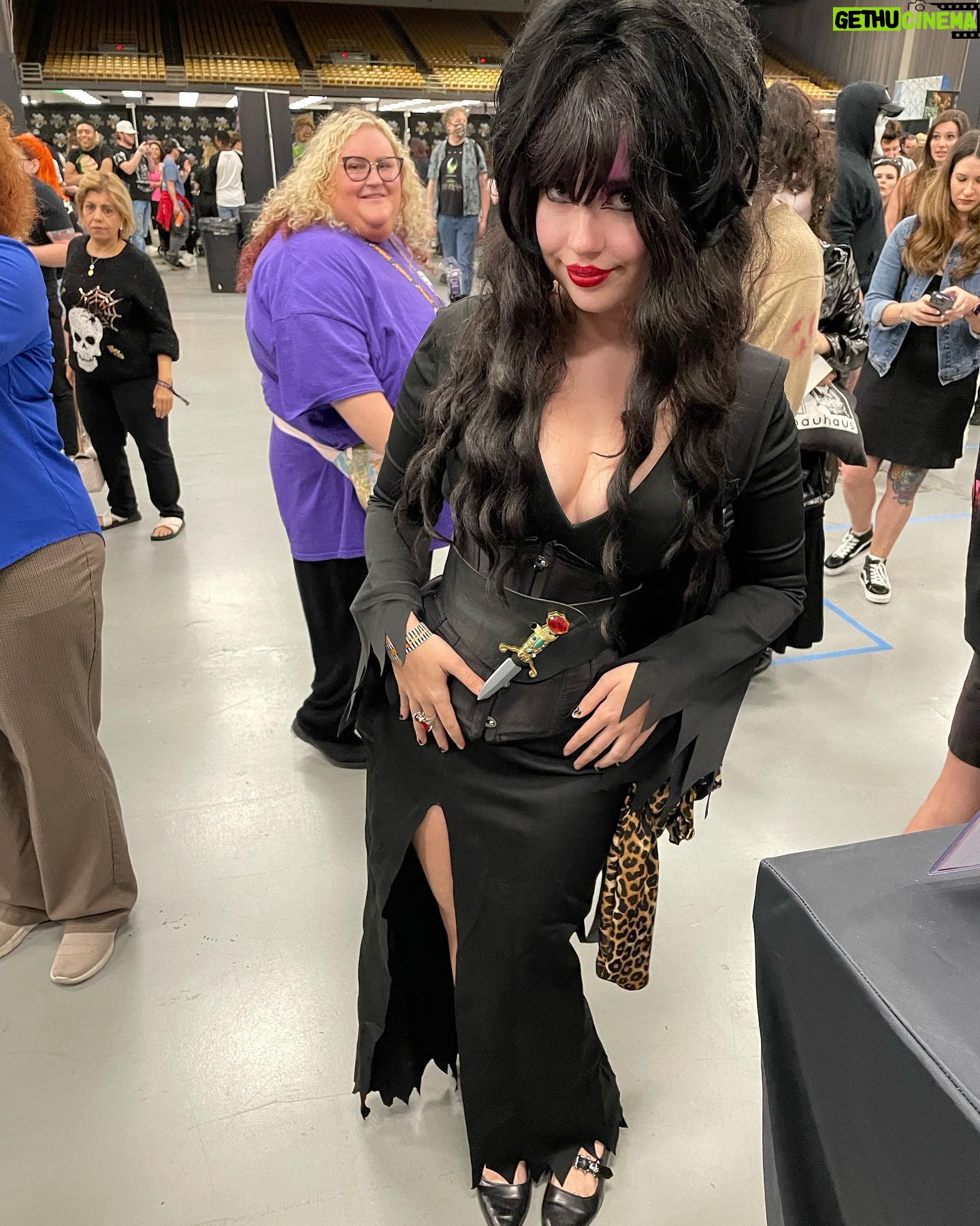 Cassandra Peterson - 43K Likes - So much fun seeing all the Elvira cosplay this weekend @spookalafl 🖤