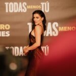 Cassandra Sánchez Navarro Instagram - Mas feliz imposible!!! En la alfombra roja de “Todas Menos Tu.” Nos vemos en todos los cines a nivel nacional!!!🍿🎬