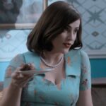 Cassandra Sánchez Navarro Instagram - El placer no se vende solo... Aprendan estas 3 tácticas y disfruten de #Consuelo disponible en 3 días solo por #ViX #ConsueloEnViX 🤌🧡