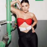 Cassandra Sánchez Navarro Instagram - Valentines kick off ❤️🤍🖤 . . . . . PR: @norbertoflo @joaquinleon2 Hair and makeup: @gigigl0w Styling: @vianelyrivera Total look: @ysl vía @riviaroom Jewelry: @bulgari Shoes: @renecaovilla via @granvia.mx