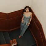 Cassandra Sánchez Navarro Instagram - The fit never fails when it’s a custom @levismx look by @penhasfederico for my #consuelo press tour. Shot by our dear friend @aguslingals DISFRUTEN de Consuelo solo en @vix