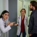 Cassandra Sánchez Navarro Instagram - Nos apuntábamos mucho en esta serie. 🤣 Tratando de descifrar quién era el verdadero villano de la historia. Ustedes que dicen? #bts de #elextrañoretornodedianasalazar