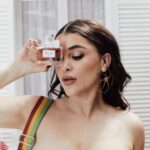 Cassandra Sánchez Navarro Instagram - Miss Dior Rodeada de flores en Miss Dior Thank you @diorbeauty . . . . Wearing: @rokhofficial x @hm PR: @norbertoflo Makeup & Hair: @ger.parra @lisallende