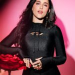 Cassandra Sánchez Navarro Instagram - Stop and smell the roses @cosmopolitanmx . . . . . 📸 @taleendersdepanian Styling: @rodrigoaalcantara Makeup: @ger.parra Hair: @leonelmakeup PR: @_nonagency