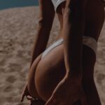 Catalina Vallejos Instagram – Recargando energías con estilo este fin de semana, acompañado de la esencia de Livin. 🌊☀️ Descubre cómo nuestros suplementos se convierten en el compañero perfecto para disfrutar al máximo de la vida. ¡Siente la frescura y vitalidad que Livin aporta a tus días! 💊🌴 

Encuentra LIVIN en www.livin.cl ✨

#FinDeSemanaConLivin #Bienestar #Playa #Livin #Vitaminas