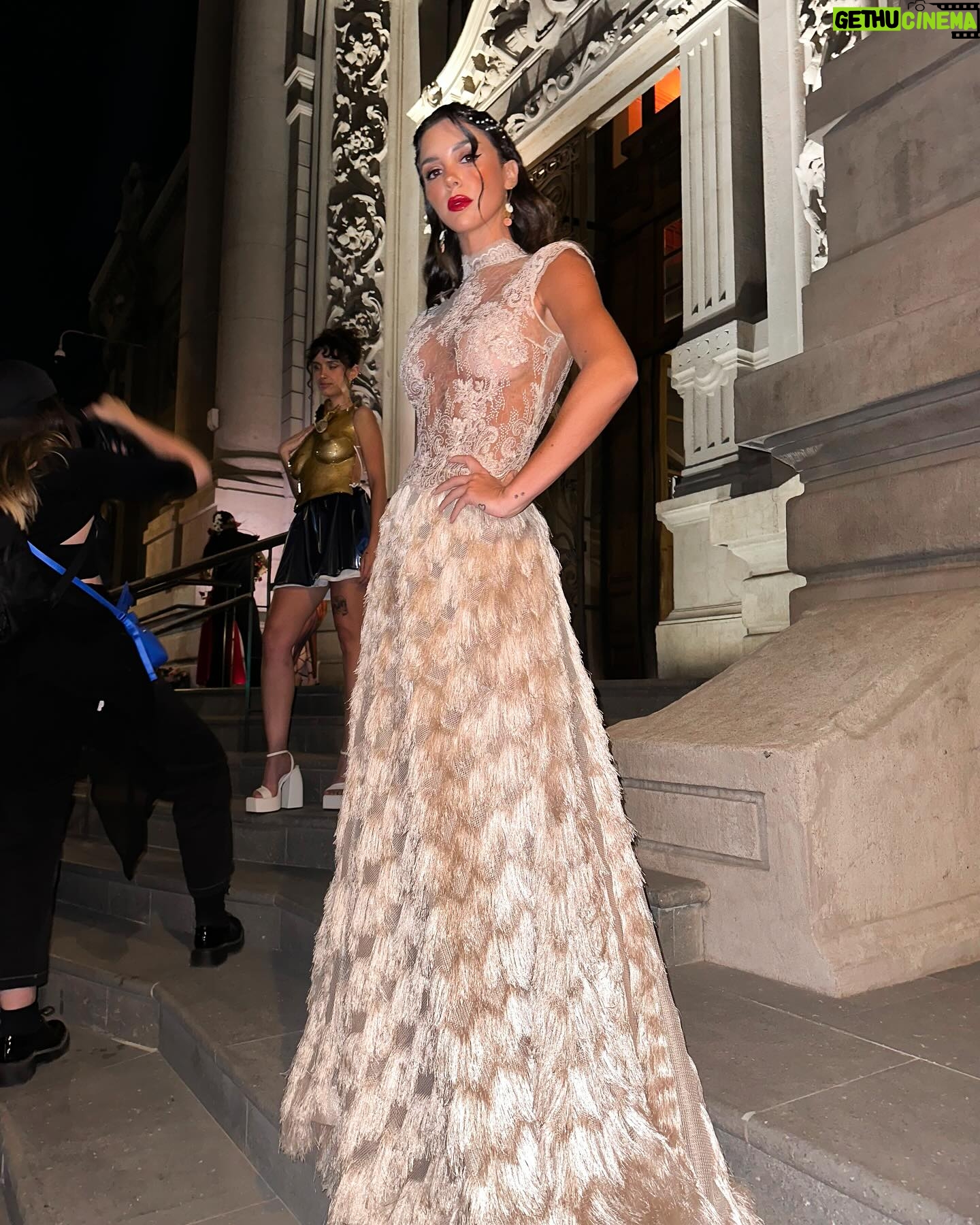 Catalina Vallejos Instagram - GALIO 2023✨ gracias por la invitación @galiocl 💘💘 lo pasamos super!🔥🔥 Makeup @valguuu Hair @therosdwellab Dress: @juanfailer