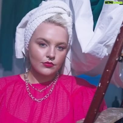 Catarina Furtado - 3 Likes - “É um género de coragem... “ é a campanha que hoje a CCC lança para que a NOSSA VOZ passe a ser a VOSSA VOZ.
A criatividade é da agência Adagietto, a produção é da @wearezof e a mensagem é um manifesto @coracoescomcoroa, que ganha força com a voz do feminista do @carlao_nabatalha ❤️
As primeiras pessoas a verem esta campanha foram as que encheram ontem o grande auditório da Casa da Música, no Porto, na XII Conferência e XI Prémio de Comunicação Corações Capazes de Construir: “Porque faz sentido ser feminista hoje”.
O spot irá passar na @rtppt, media partner da Conferência CCC.
Ter tomates é fácil.
Coragem é ter ovários.
“Tê-los no sítio.”
@coracoescomcoroa #missaocontinente @continente @casadamusicaporto
Media Partner: @rtppt
Apoios: @adagietto_pt @wearezof @tres_aga_studio @naughtyboysagency @bp.portugal @cp_comboiosdeportugal @portopalaciohotel @renaissanceportolapa @impress_pt @oneshop
