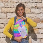 Catarina Furtado Instagram – É Páscoa. 🐣 

É lembrar a importância da LIBERTAÇÃO ( da escravatura, do sistema, da conformidade, do ego e tanto mais); é lembrar a FÉ que está para além de qualquer religião mas habita no coração de todos; é lembrar a ACEITAÇÃO das diferenças, dos desafios, do desconhecido. 

É celebrar e agradecer por todos os que ao longo da Humanidade deixaram e deixam uma mensagem clara de Amor e União.

O desenho é da minha sobrinha Penélope , linda, inteligente e minha :)😍.

As palavras são da minha amiga @kahbhay 😘

Feliz Páscoa !

📸: filho 

#páscoa #2024 #filhos #penelope