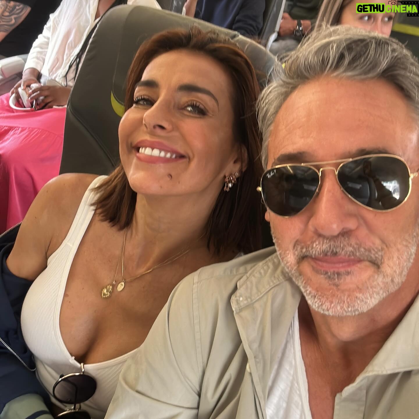 Catarina Furtado - 3 Likes - Mano❤️
Pausa para respirar a vida.
@diogoinfanteoficial #curtasferias #afamiliaqueescolhemos #ibiza