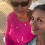Catherine Zeta-Jones Instagram - Happy Birthday to my beautiful Mam💓You are everything to me….. and more. I love you💓