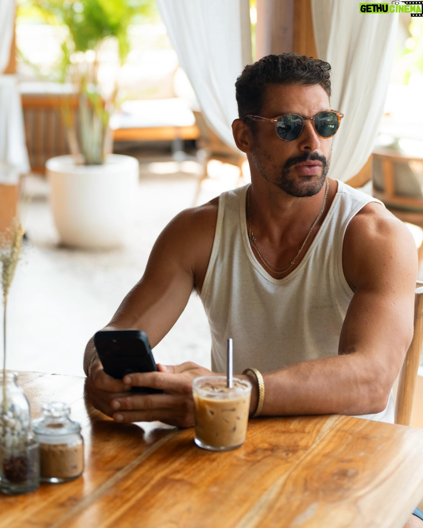 Cauã Reymond - 148.2K Likes - Cafezin gelado ☕️🧊