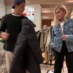 Cecilia Bolocco Instagram - Pasémoslo bien juntos!!! 🥰🥰🥰 Que maravilla compartir con @maximobolocco y con mi amor @pepodaire este live!!! Máximo se probó hasta mis parkas!!! No te las pierdas, las encuentras en tiendas @falabella y en falabella.com! L@s adoro!!! ❤️❤️❤️ Hasta el próximo martes en un nuevo Live con muchos regalos!!! 🎁🎁🎁🎁