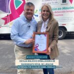 Cecilia Bolocco Instagram - #NOSOTROSCARE | ¡Estamos felices! 🤩 Hoy, el alcalde de Limache, Daniel Morales, nombró a nuestra presidenta, Cecilia Bolocco, embajadora de su nuevo camión mamógrafo móvil, moderno y digital; el segundo mamógrafo móvil de la región y el primero de la provincia Marga Marga. Este mamógrafo móvil permitirá ampliar la cobertura de exámenes preventivos para detectar a tiempo el cáncer de mama, en sectores más alejados de la comuna, sin distinción social ni previsional. Pasará de realizar 500 mamografías anuales en el 2022, a 4 mil en el 2024. Es un camión de última generación, digital, con entrada independiente, elevador electrohidráulico para acceso universal, un vestidor, un box para mamografías y procedimientos realizados por profesionales tecnólogos médicos y radiólogos. Estamos felices y orgullosos, porque día a día, allanamos el camino a más mujeres para que puedan acceder a estos exámenes y cuidar su salud. ¡Gracias @munilimache! 💙 @danielmoralesespindola @desam.limache