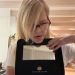Cecilia Bolocco Instagram – Pasémoslo bien juntos!!! 🥰🥰🥰
No se pierdan mis nuevos RELOJES!!!! Están tan lindos!!! Y también mis joyas!!! 😍😍😍

Todo ahora lo encuentran en página de Falabella.com

Felicitaciones a l@s ganadores!!! 😘😘😘

Los espero el próximo martes a las 8pm junto a muchos regalos!!! 🎁🎁🎁

L@s adoro!!! ❤️

@falabella_cl