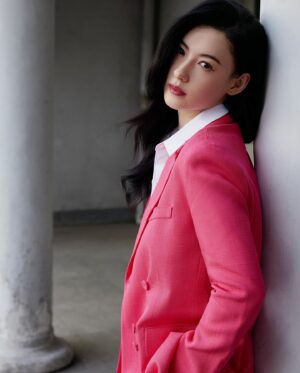 Cecilia Cheung Instagram - 人生最大的改变就是去做自己害怕的事情。
每一个成功者都有一个开始。勇于开始，才能找到成功的路。
社会上要想分出层次，只有一个办法，那就是竞争，你必须努力。学的到东西的事情是锻炼，学不到的是磨练。
当你得不到你想的到的东西时，你会得到经验。
平静的湖面锻炼不出精悍的水手;安逸的生活打造不出生活的强者。