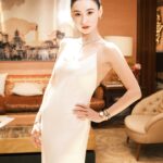 Cecilia Cheung Instagram – ·#张️柏芝✖#BVLGARI宝格丽 ·
 洁白飘逸🤍尽显风姿绰约
  自在随风✨共享巴黎旭阳
·SERPENTI灵蛇系列75周年展·