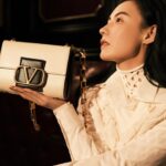 Cecilia Cheung Instagram - #张柏芝 ✘ 𝐕𝐀𝐋𝐄𝐍𝐓𝐈𝐍𝐎华伦天奴 🎇光影变幻┆🌟┆溢彩鎏金🎇 焕耀极致魅力 ⏳ 演绎至美时光 #StudSign @maisonvalentino ——👜 𝐒𝐭𝐮𝐝 𝐒𝐢𝐠𝐧手袋 👜——