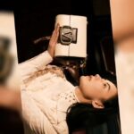 Cecilia Cheung Instagram - #张柏芝 ✘ 𝐕𝐀𝐋𝐄𝐍𝐓𝐈𝐍𝐎华伦天奴 🎇光影变幻┆🌟┆溢彩鎏金🎇 焕耀极致魅力 ⏳ 演绎至美时光 #StudSign @maisonvalentino ——👜 𝐒𝐭𝐮𝐝 𝐒𝐢𝐠𝐧手袋 👜——