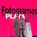 Cecilia Suárez Instagram - Qué gusto @fotogramas_es , gracias por invitarme a entregar este premio a mejor serie. Estos cracks se lo llevaron y ha sido un gusto doble (literal!) @soyambrossi @javviercalvo #FotogramasdePlata2023 • Styling: @_freddyalonso @sportmax Mkup&Hair: @yosbaute @ysl @yslbeauty @cramtalent