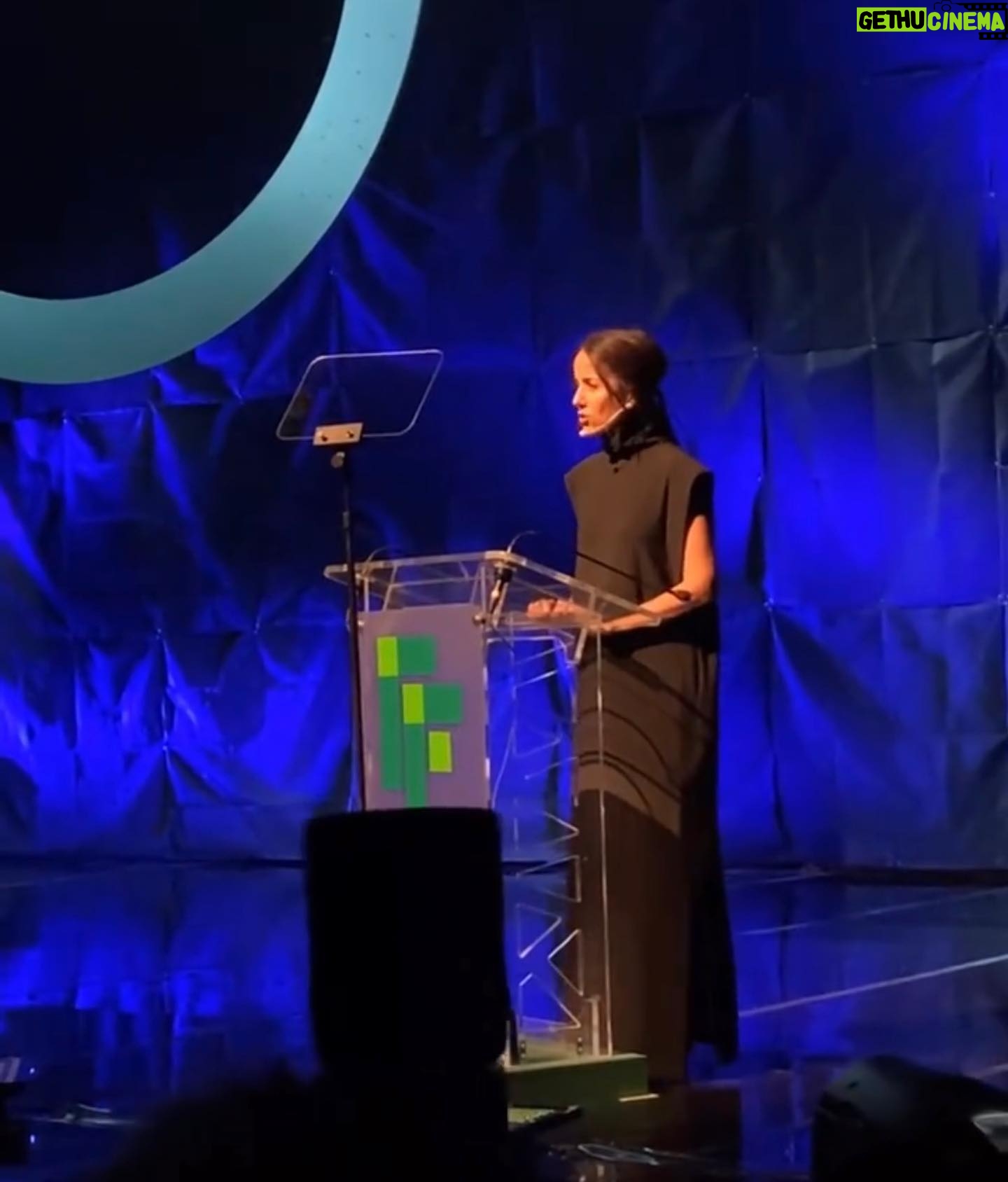 Cecilia Suárez Instagram - Gracias @fundacionfleishman por invitarme a ser parte de esta celebración por sus primeros 50 años. Gracias por ser ejemplo. ¡Que vengan muchos más!
