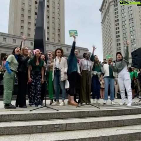 Cecily Strong Instagram - Ridiculously amazing Cast of Suffs written by genius @shainataub and directed by my favorite captain @silverleigh singing How Long at the nyc rally for abortion rights 5/3/22