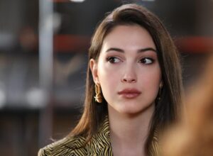 Cemre Gümeli Instagram - Deniz💚
Bu akşam hikayemize ortak olmaya hepinizi bekliyoruz. Çok heyecan çok! @bayyanlisfox @foxturkiye @goldfilmyapim