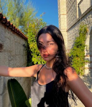 Cemre Gümeli Instagram - Islak saç🤍