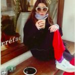Ceren Moray Instagram – Sadece sevip de kavuşamayanların bildikleri o “olmayacak ama çok güzel be” duygusunu 44 saatte paketledim, aynen buraya bırakıyorum bak 44